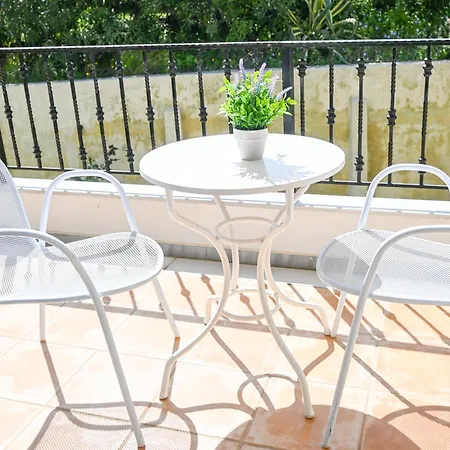 Willa Selini At Sunset