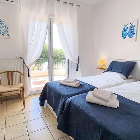 Willa Selini At Sunset *